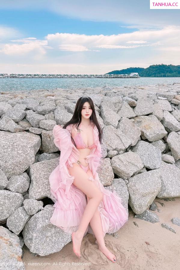   [XiuRen]高清写真图 2025.04.16 No.10160 蛋蛋宝 粉色比基尼第63张图片